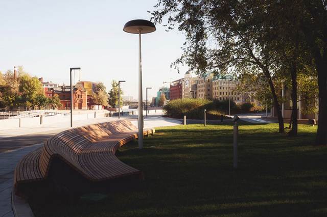 05-Krymskaya-embankment-by-Wowhaus